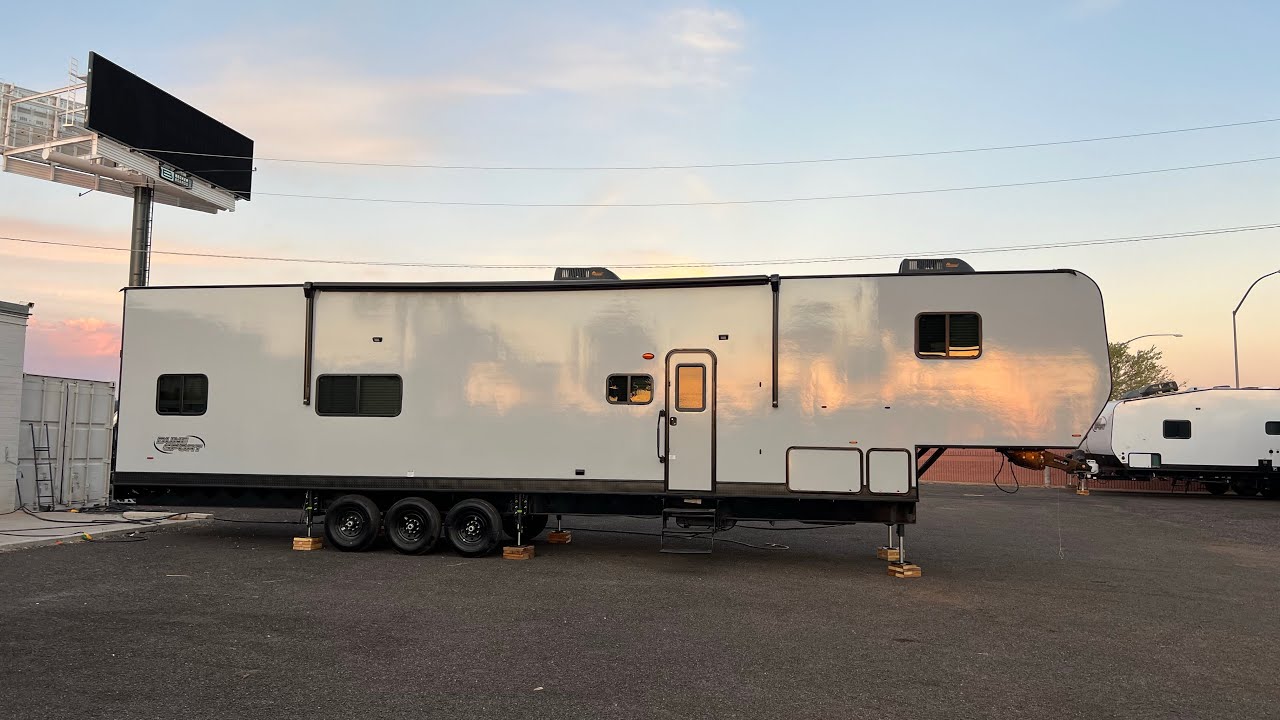 42’ HD Show Car Toy Hauler-18’ garage Model