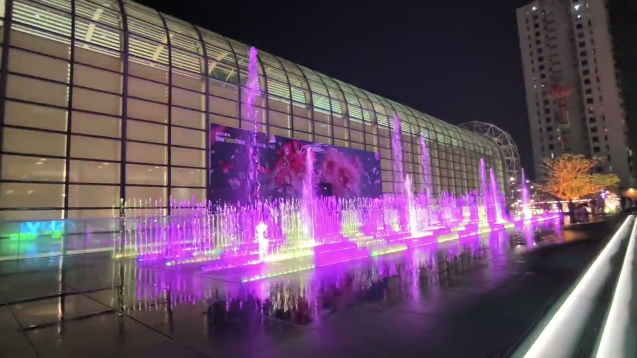 Shatin New town plaza Sky Garden fountain - Louis Clark - Hooked on Tchaikovsky 