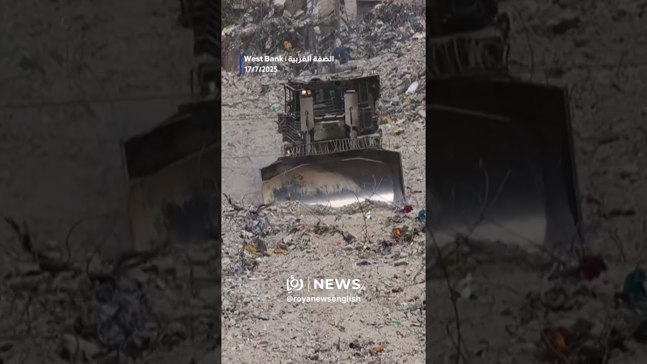 “Israeli” forces demolish homes in Tulkarem camp