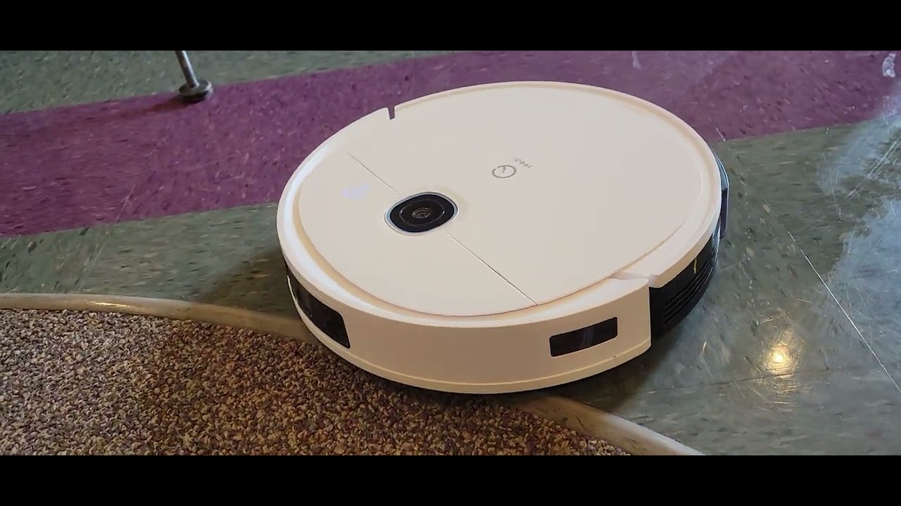 Yeedi Vac 2 Pro in mopping mode (just how it mops and shakes the mop