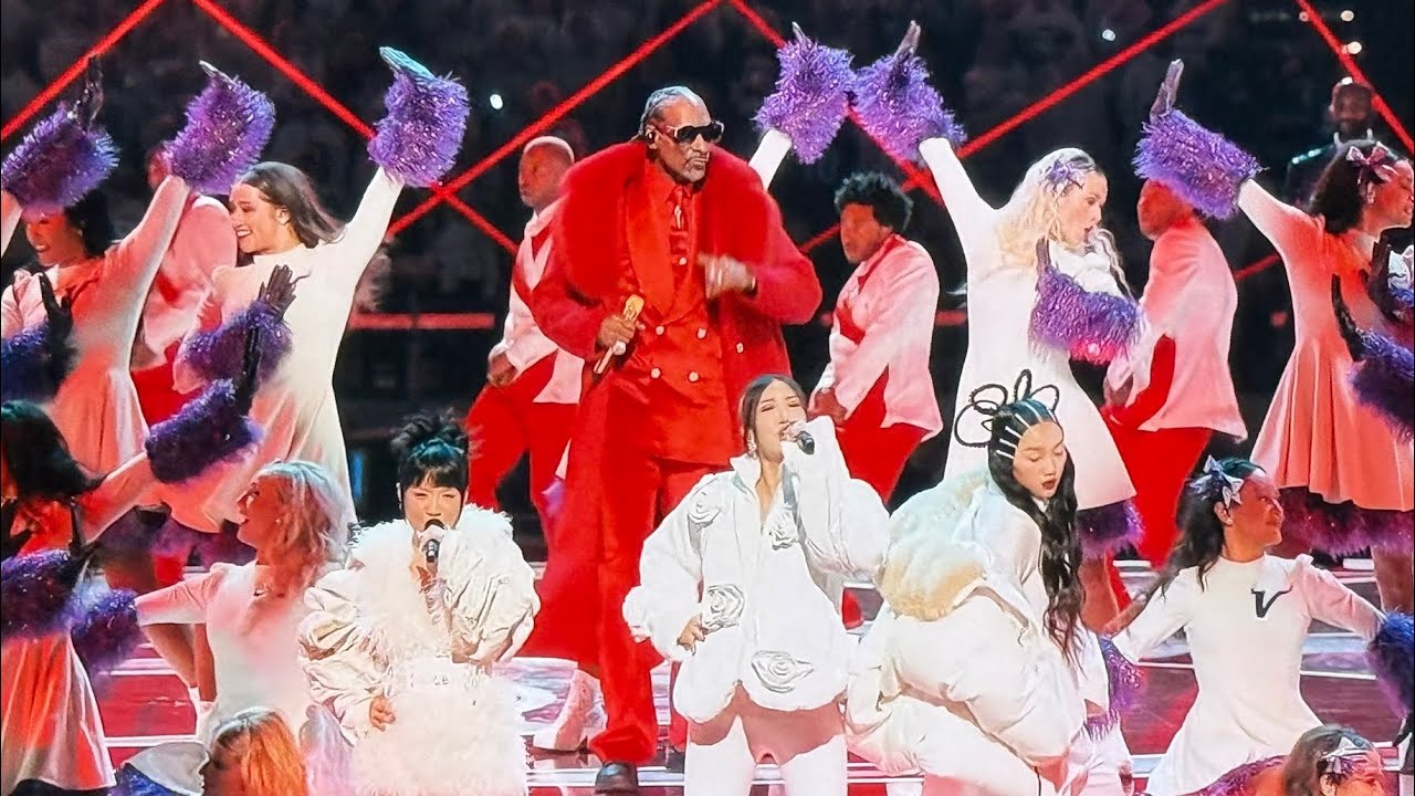 Snoop Dogg Christmas half time show. 2025 - YouTube