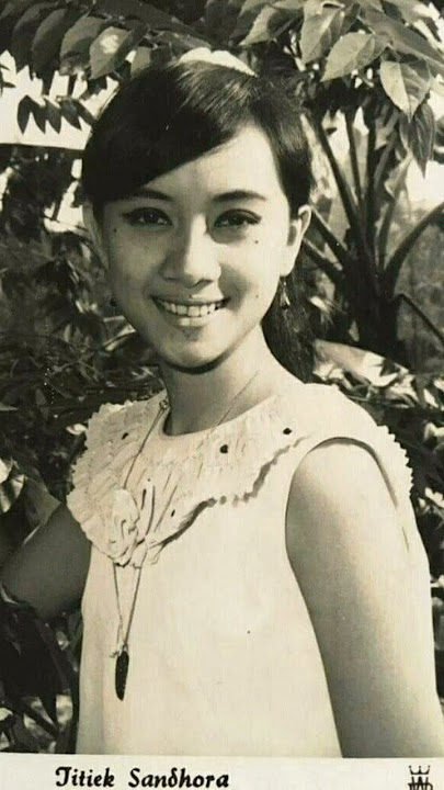 Titiek Sandhora - Ratapan Anak Tiri
