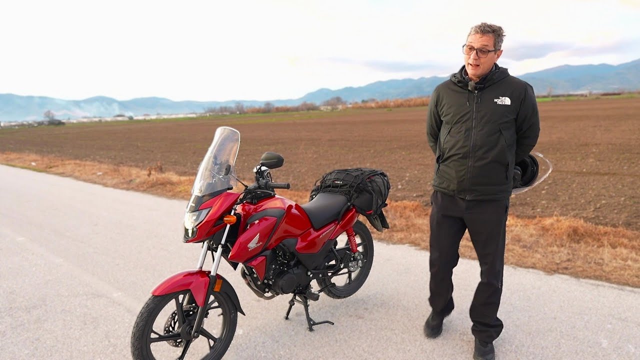 δεν με χωράει η Λάρισα πάλι