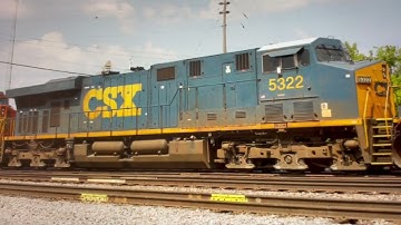 Csx 5322 and his horn is broken