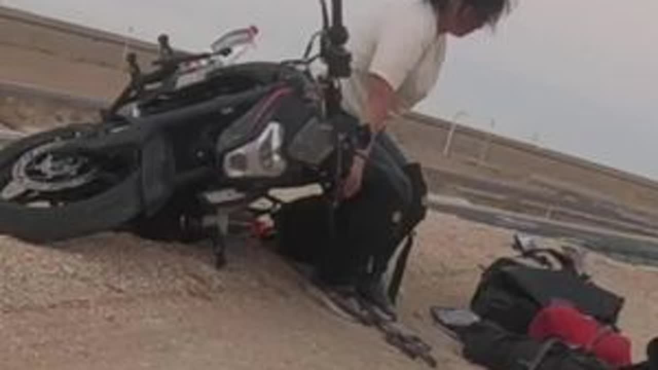 一路艰辛，遭遇史上最差露营地，感谢二连浩特的朋友为我送行