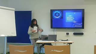 Novjara Renkontiĝo,  la 30-an de decembro 2025. Laura Brazzabeni prelegas pri Artefarita Intelekto.