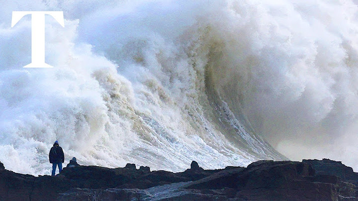 Storm Eowyn: Red weather alert issued amid danger to life