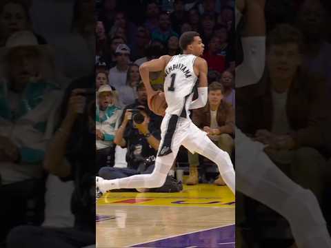 Wemby took ONE dribble from outside the arc 🤯👽 #viral #nba  #highlights