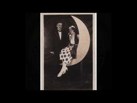 Смотреть «Moonlight Saving Time - Hal Kemp & His Orchestra (Jack Purvis & Bunny Berigan) (1931)» на YouTube