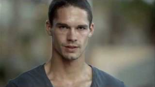 Axe Anarchy Le Chaos Arrive...