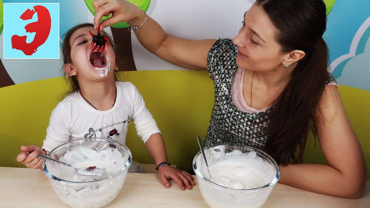 Челлендж готовим вместо. Кухня саша и настя. Ева и мама играют мороженое челлендж. Челлендж про еду для детей. Elle pizza сходня.