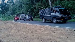 Download Lagu mobil mewah nyaris ke dunghill MP3