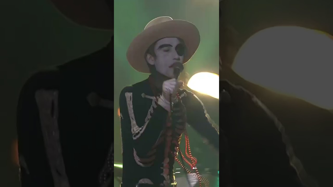 Bob Hund in 2022, unleashing ‘Din Hund’ - their Swedish spin on Iggy Pop’s ‘I Wanna Be Your Dog’.