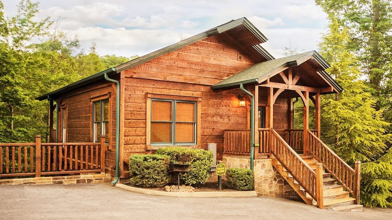 Luxury 1 Bedroom 2 Story Cabin in Gatlinburg Falls Lovely Tiny House