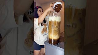how many people can drink coffee from this?