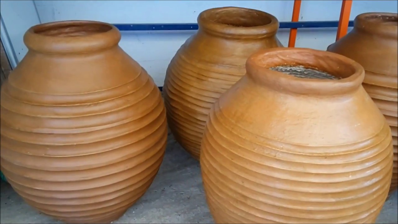 FABRICATION POTERIE TRADITIONNELLE GRECQUE  - ÎLE DE KALAMOS GREECE