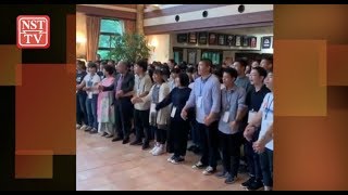 Japanese students sing 'Rasa Sayang' with Tun M screenshot 5
