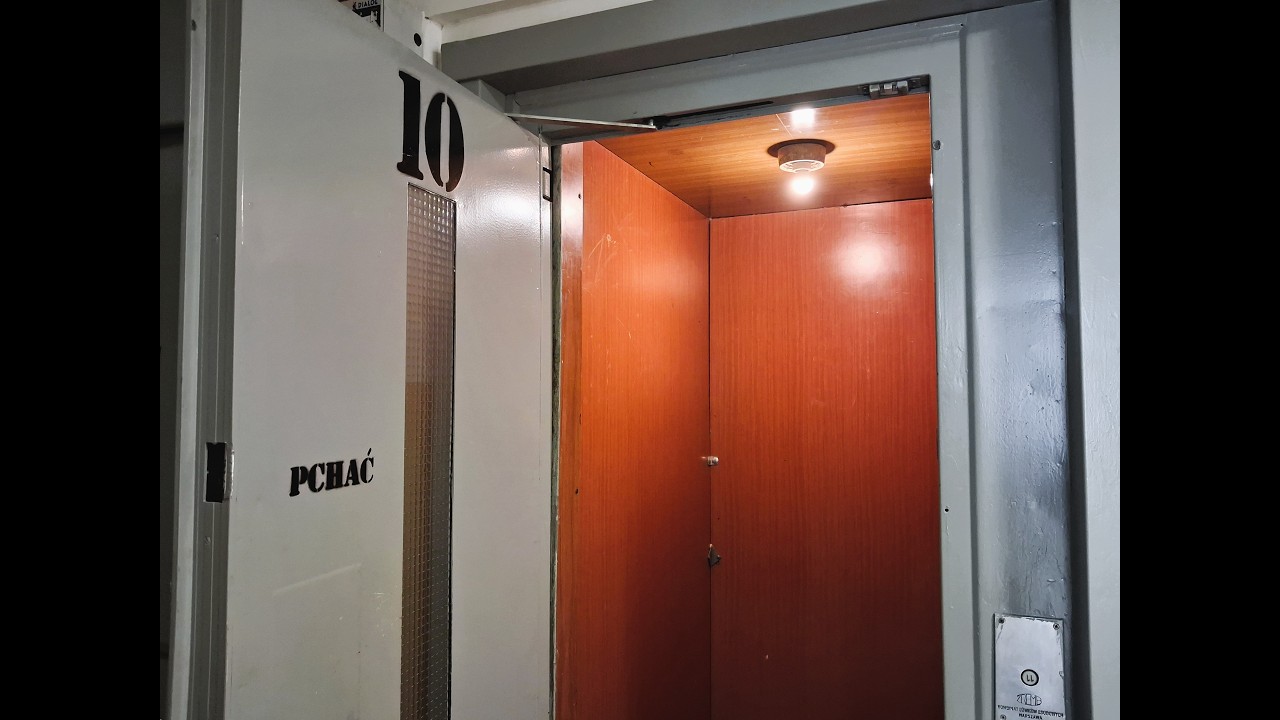 2x ZREMB - zmodernizowany przez Kon-Rem & oryginalny - Wrocław, Kolista 22, 24 (Kozanów)