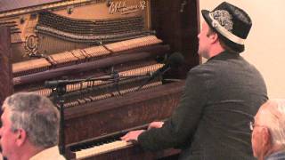 Mona Lisas & Mad Hatters - Shay Thiele