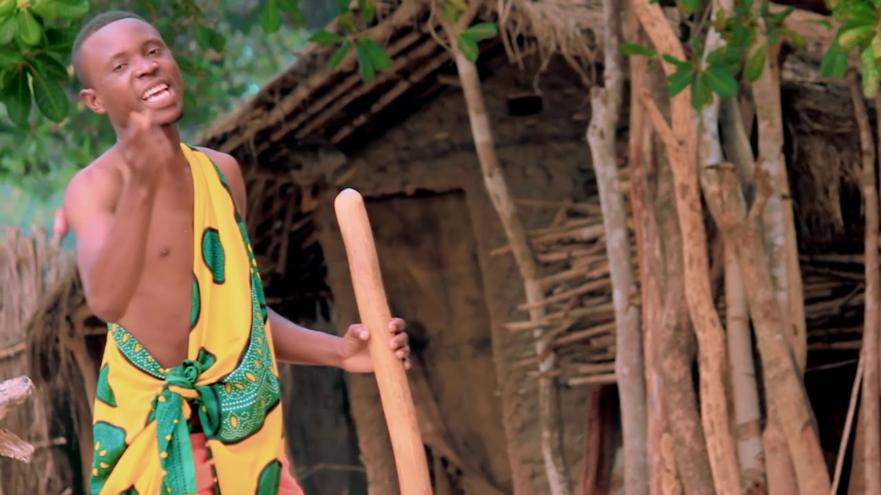 Raju Ft Swasnegra -Mthiyana ohana omumula- (Oficial Video) By AP Films