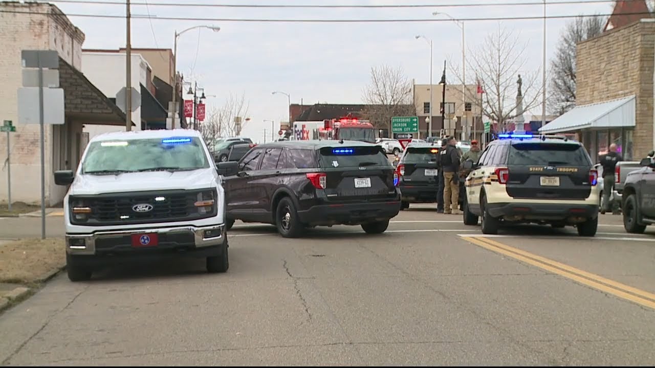 Convicted felon leads police on high-speed chase - YouTube