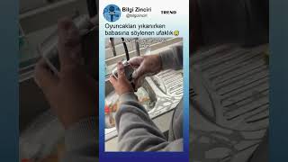 Oyuncakları Yıkanırken Babasına Dert Anlatmaya Çalışan Ufaklık