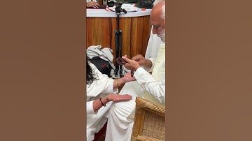 सन्यास लिँदै गर्दा आँशु झर्ने पल | Tears of Surrender: Sannyas at Tapoban with Swami Anand Arun