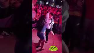 SALTANDO COMO CHAPULÍN 🔥 #baile #sonidoyluces #bailesonidero #salsa #soysalsero #sonideros  #cumbia