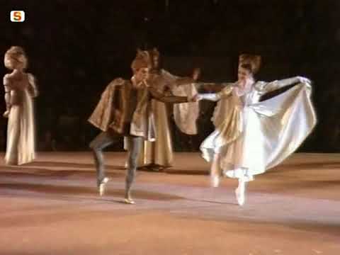 Addio a Carla Fracci: nel 1986 danzò in Sardegna sulle note del "Romeo e Giulietta" di Prokof'ev