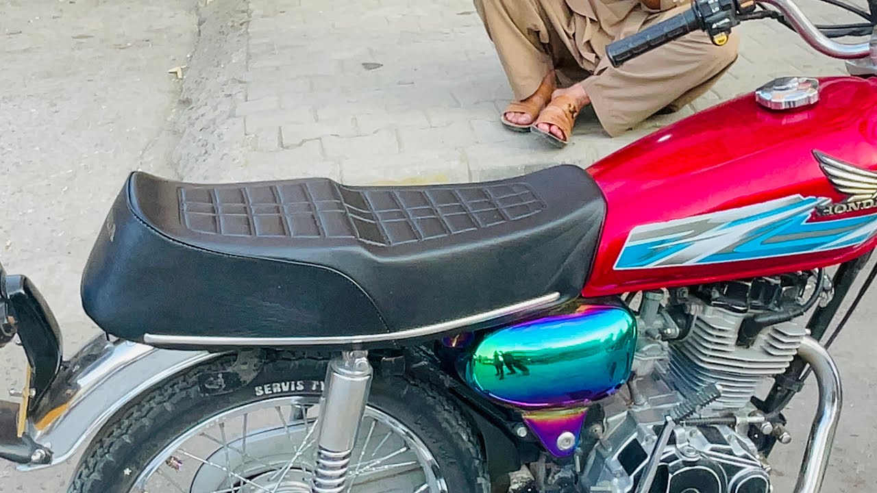 Original Honda 1997 Bike Seat – Rare Look / Honda Bike Seat 1997 Model – Classic Style