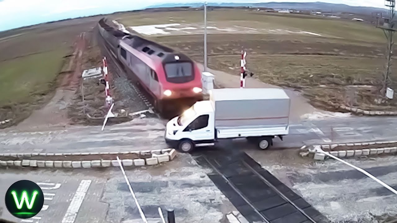 Unbelievable Near Miss: Heart-Stopping Video of Train Crashes Captured Moments Before Disaster Strikes Will Leave You Breathless