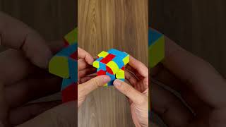 Parece un 3x3… pero algo está raro