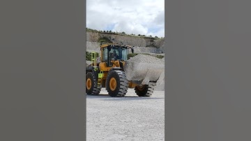 Nothing stops a wheel loader lifting the aggregates #wheelloader #aggregates #quarry