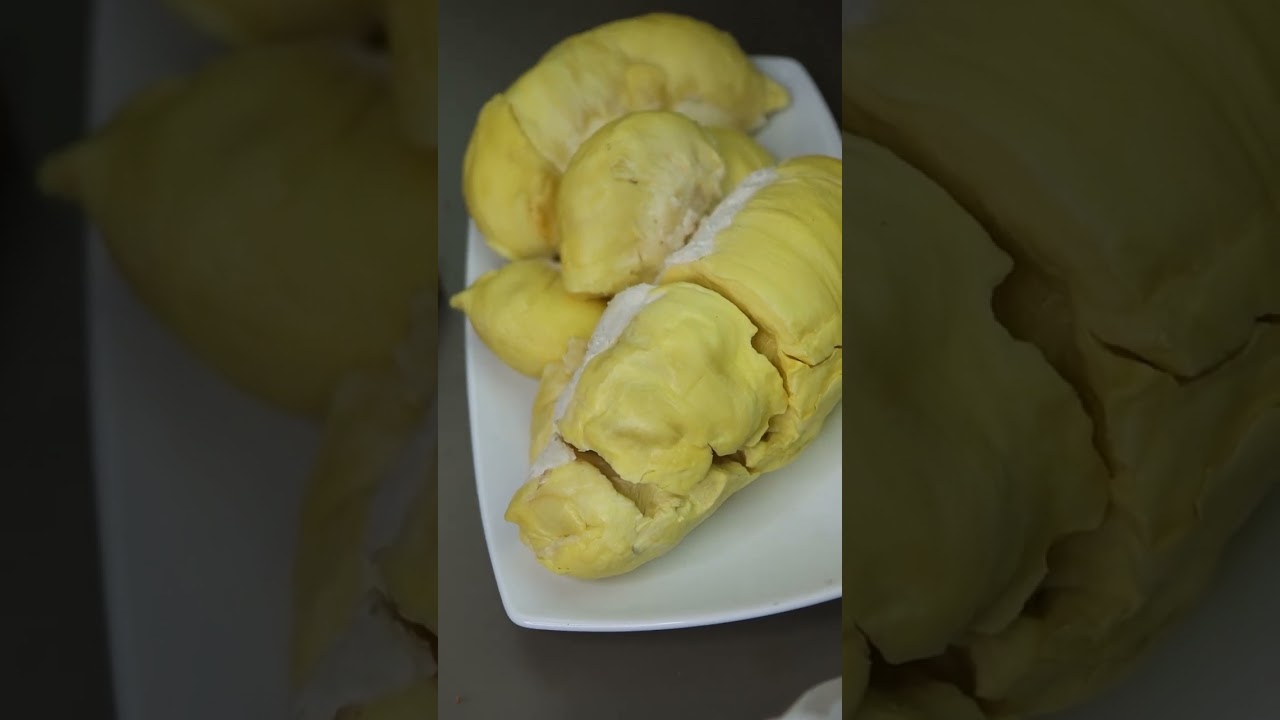 Дети кушают дуриан – нежный, вкусный, сладкий и огромный фрукт с шипами | Алисия, Денис и Вадим