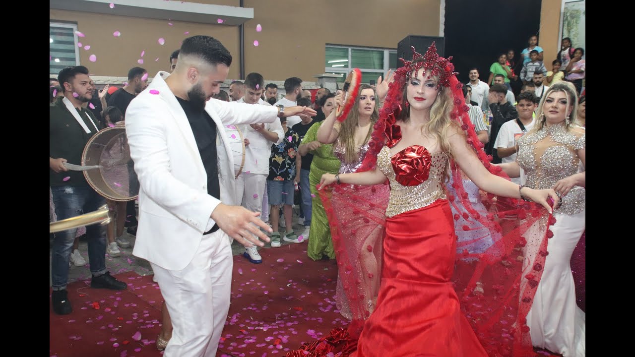 OKTAY & JESIKA MAHALATA OMURTAG ORK MLADEN BEND