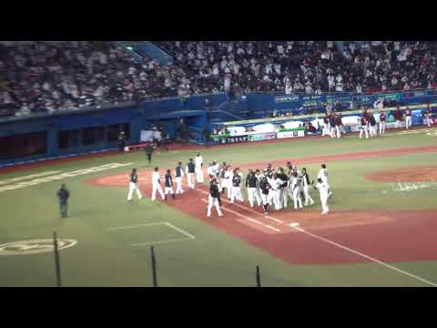 【2021 パ・リーグ CS ファーストステージ第1戦(11/6)】ロッテCS初戦サヨナラで勝利後のシーン