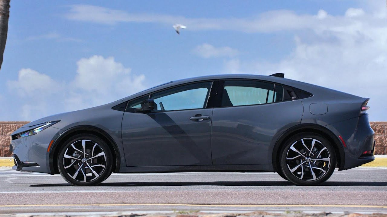 New 2025 Toyota Prius Prime Introducing - YouTube