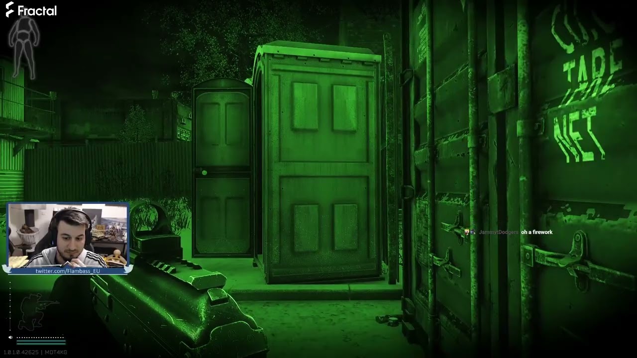 Stuck in the middle of everyone, tense raid EFT