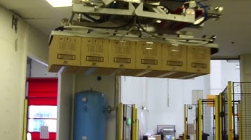 Palletizing cardboard boxes with foam vacuum gripper