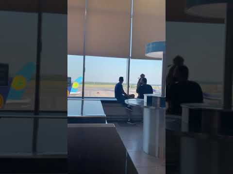 Vídeo: Com Arribar Des Del Metro Domodedovo A L'aeroport