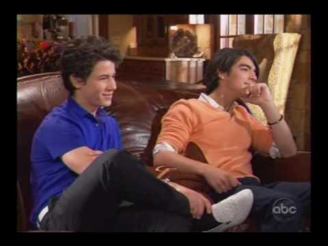 Luv2LuvJonas.com - Jonas Brothers On Barbara Walte...