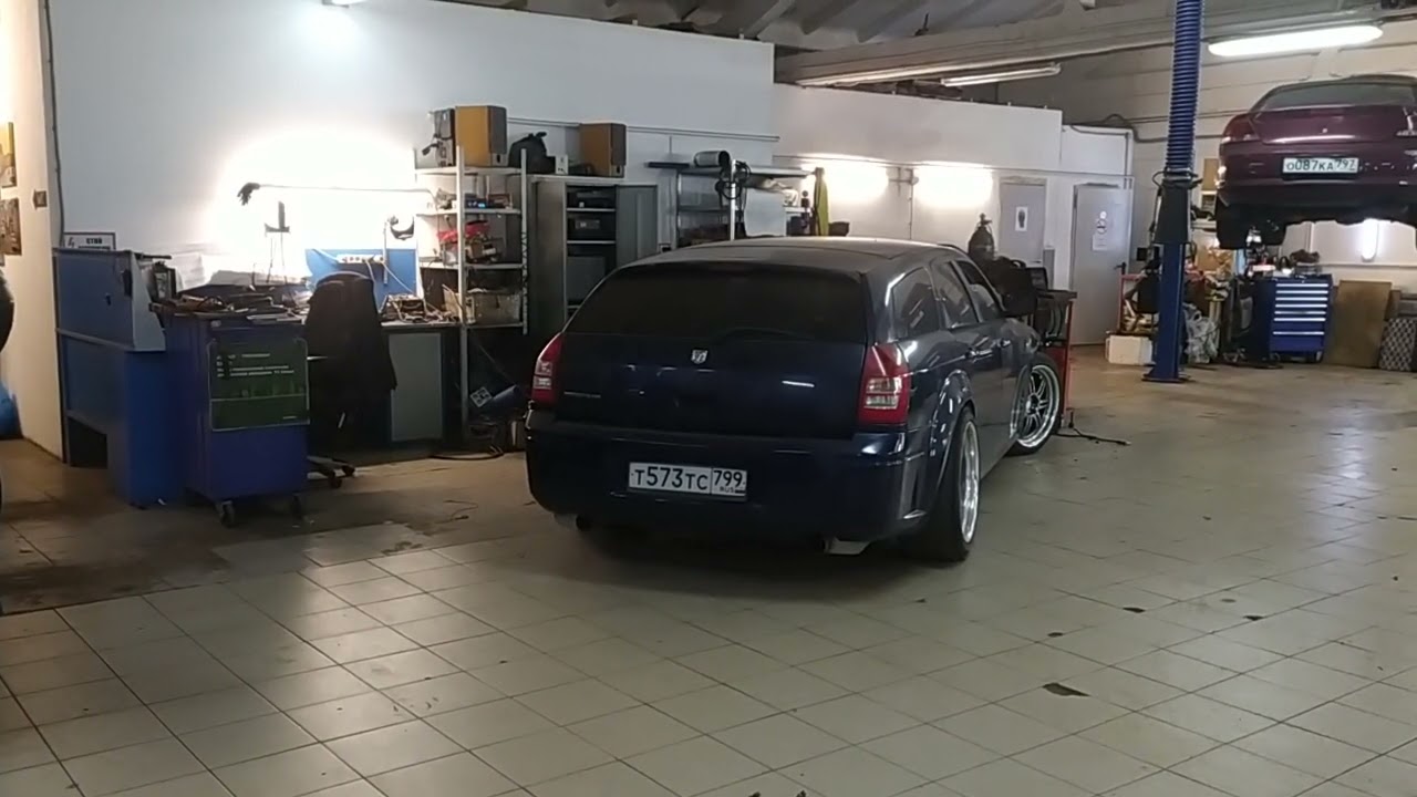 Dodge Magnum SRT8 mad exhaust