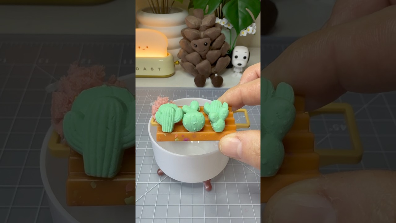 Let’s make Sandalwood soaps from MINIVERSE SPA SERIES 1 🧼🫧🧖‍♀️ 