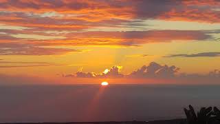 Big Island sunset with the green flash atmospheric phenomena