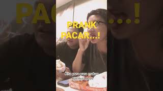 Contoh Pacar Romantis...