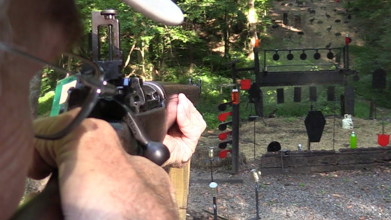 Hickok45 стреляет в Lee Enfield No4 MK1