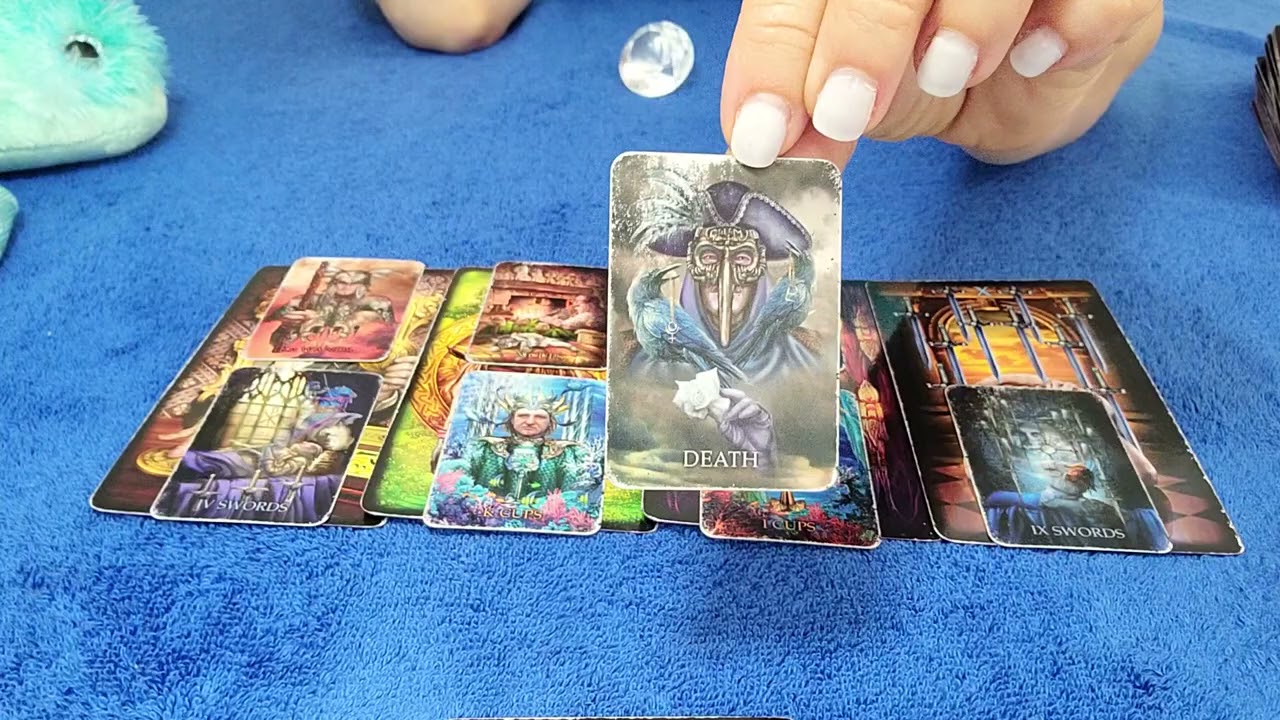 ARIES - JUNE 2021 THEY WANT TO COMMUNICATE! YOU BOTH ARE FEELING VERY STRONG BONDS 💕👀 TAROT READING