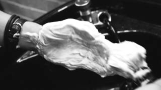 Rooster's Nest How to shave with a safety razor.