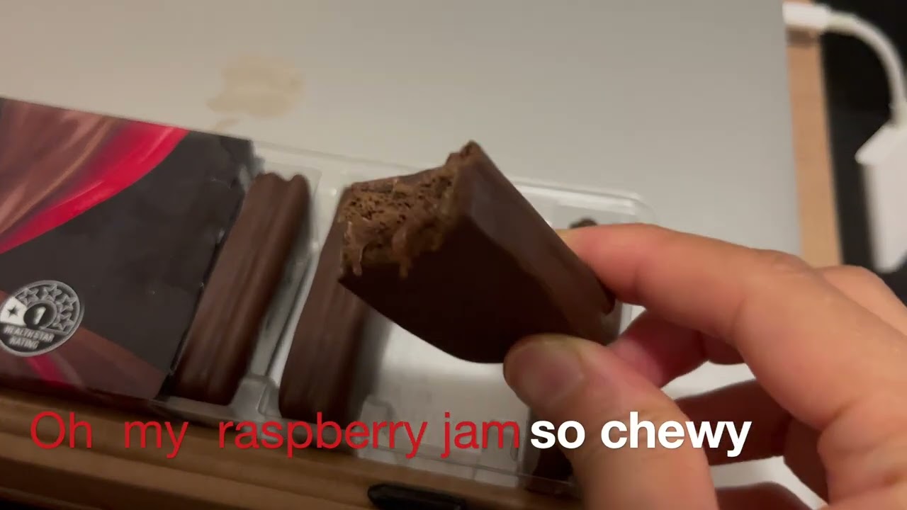 [Short review] Arnott's Tim Tam Deluxe Dark Choc Raspberry Tart 팀탐 다크 초코 라즈베리 타트