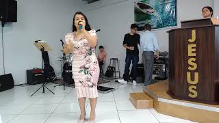 Cantora Vanessa costa